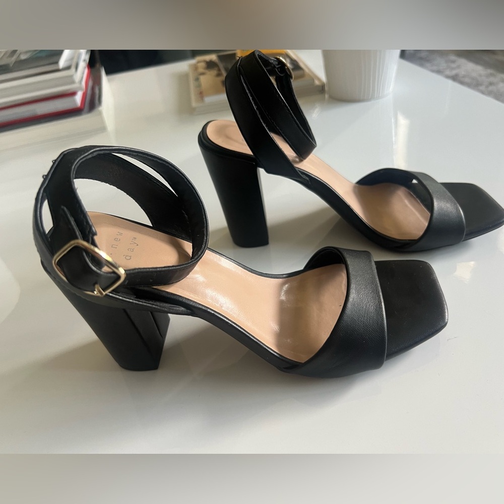 A New Day Elegant Black Block Heel Dressy Sandals Ankle Strap Square Toe 8.5